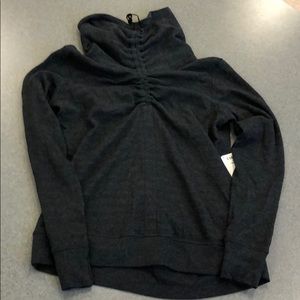 lululemon athletica Tops - NWT Lululemon In A Cinch LS Tee Sweatshirt, Size 8 lululemon athletica Tops - NWT Lululemon In A Cinch LS Tee Sweatshirt, Size 8